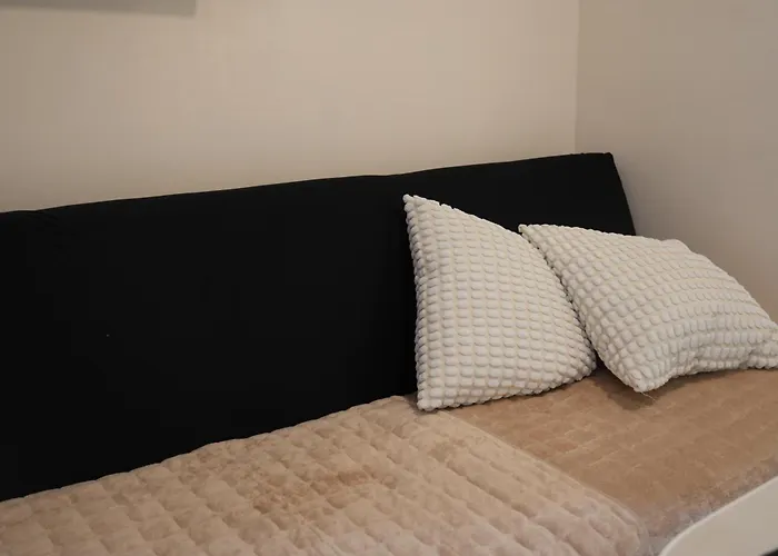 Cozy 1br Staycation With Pool And Near Moa *