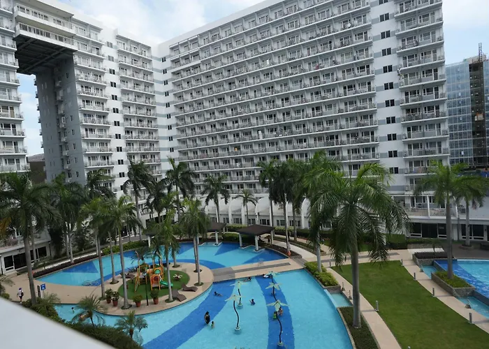 Apartment Cozy 1br Staycation With Pool And Near Moa